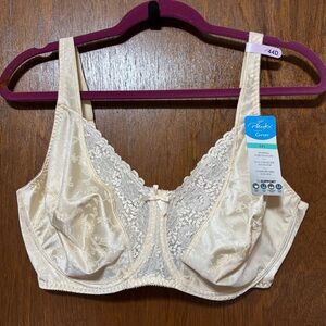 Playtex Cream Lace Full-Coverage Bras.  Lot of 2 NEW WITH TAG